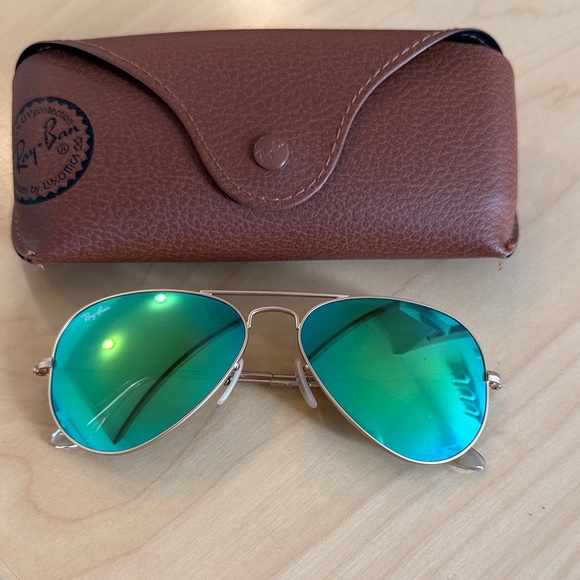 Ray-Ban aviators Sunglasses with Reflective Green Lenses - Picture 1 of 5